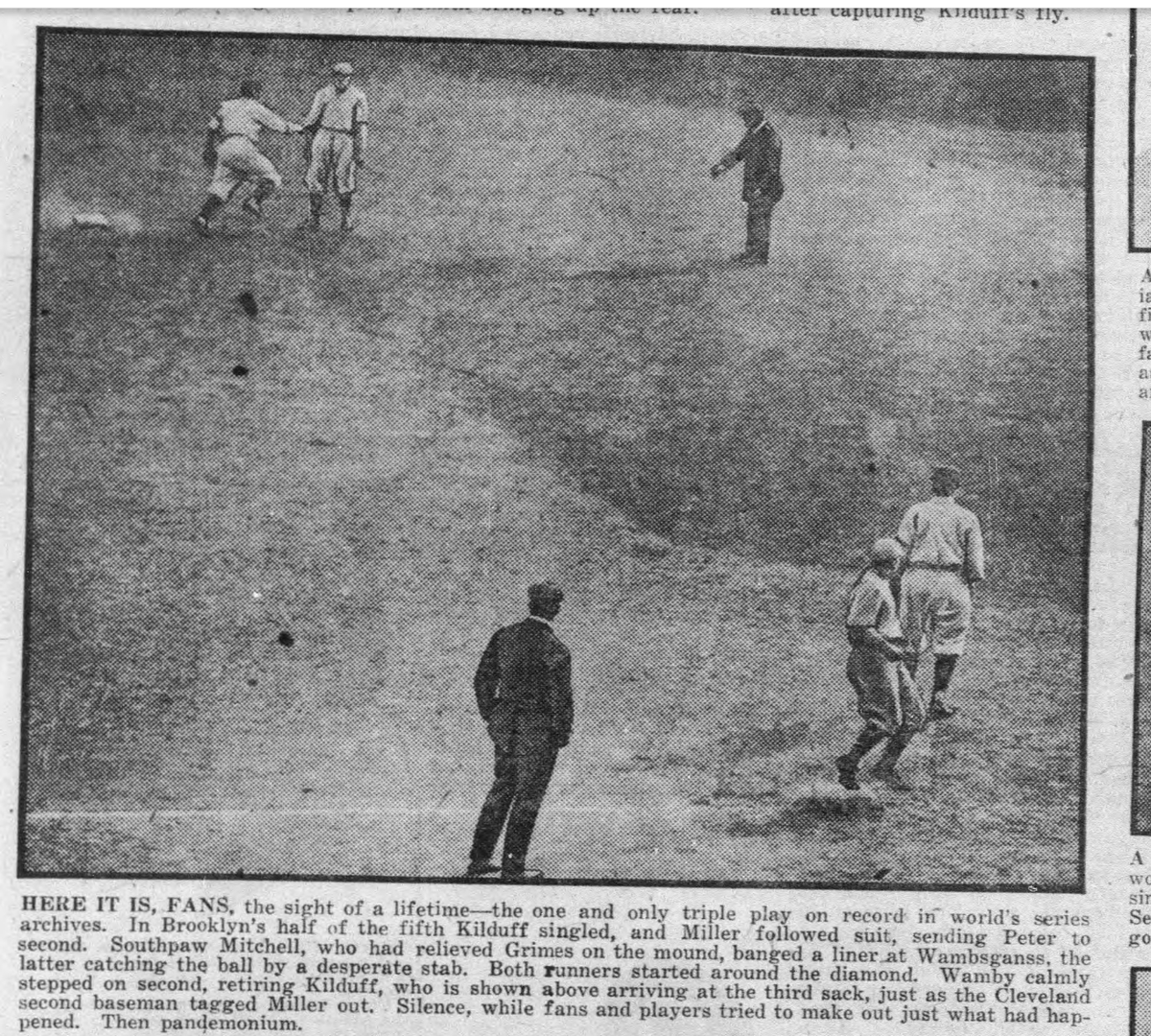 BennettLiebman's tweet photo. #Wambsganss completing unassisted #TriplePlay, seen here tagging out lost Roman Roy approaching second base.

from the NY Daily News of 10/12/1920 https://t.co/aNIxftjfEP