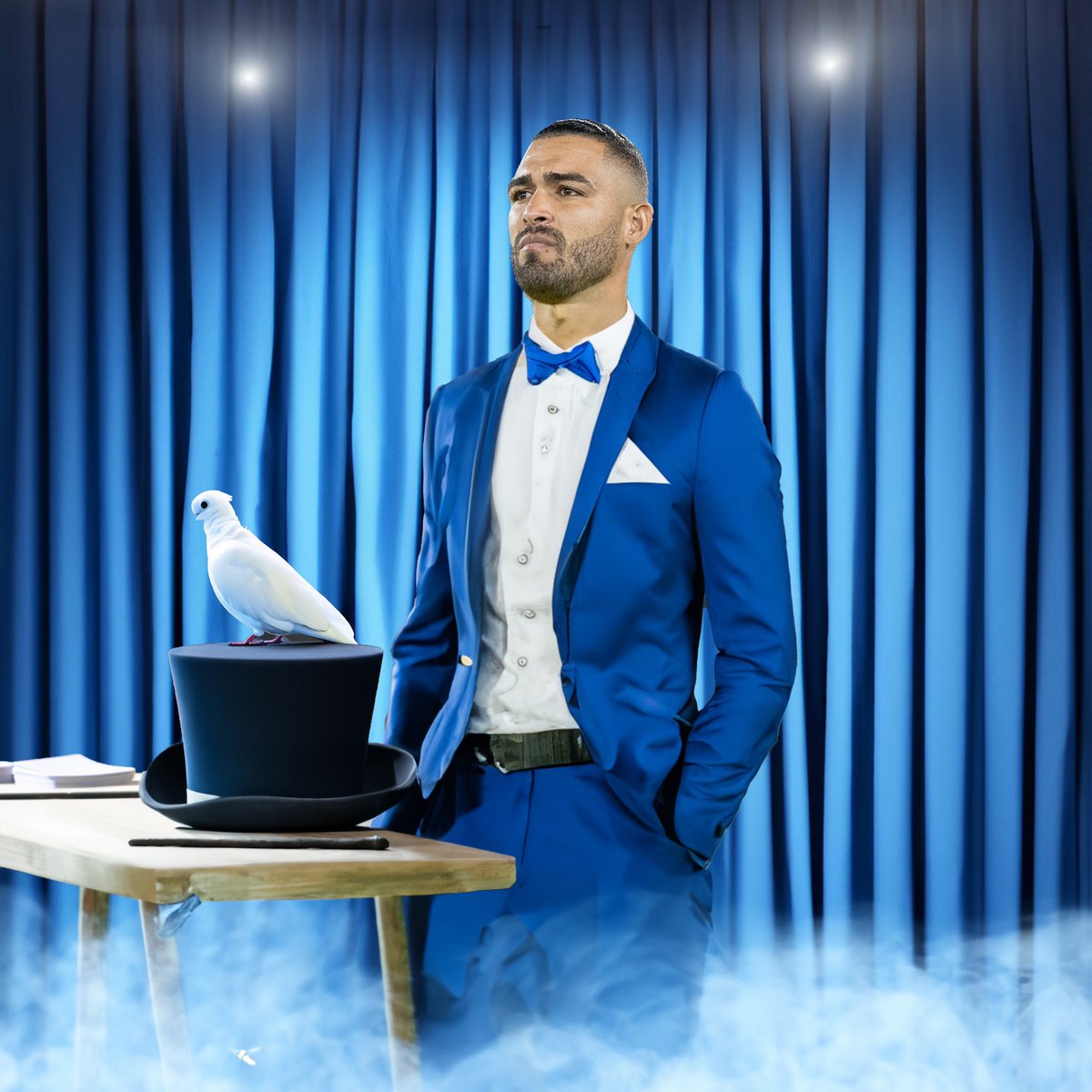 MillosFCoficial's tweet photo. 🎩🪄✨🌀 El autor de la #MagiaAzul
@monteroalvaro1
#GenerateFill https://t.co/EtPoFeCRwS