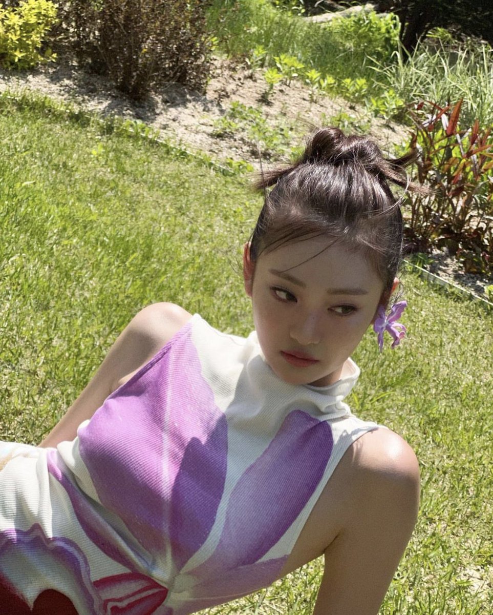 ningning pics tweet media