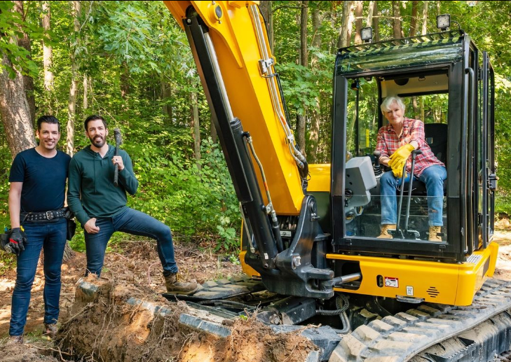 badpostclose's tweet photo. Glenn Close and The Property Brothers on Celebrity IOU https://t.co/3MfKrOQC1I