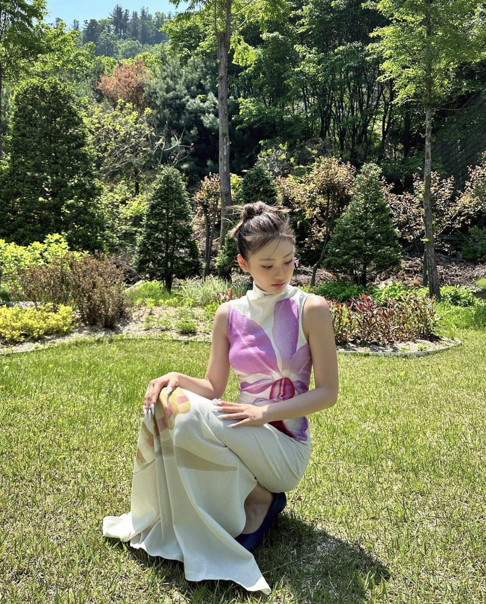 ningning pics tweet media
