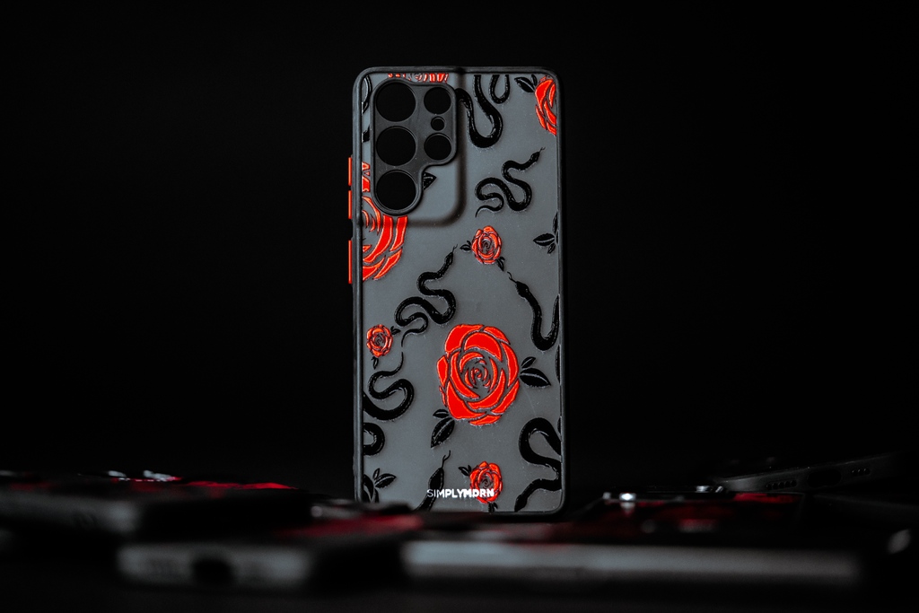 SimplyMdrn's tweet photo. Unleash the serpent's beauty.

SNAKES &amp; ROSES | #simplymdrn https://t.co/CGhmNRJrRP