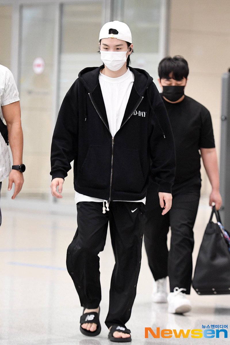 YOONGI ARRIVED