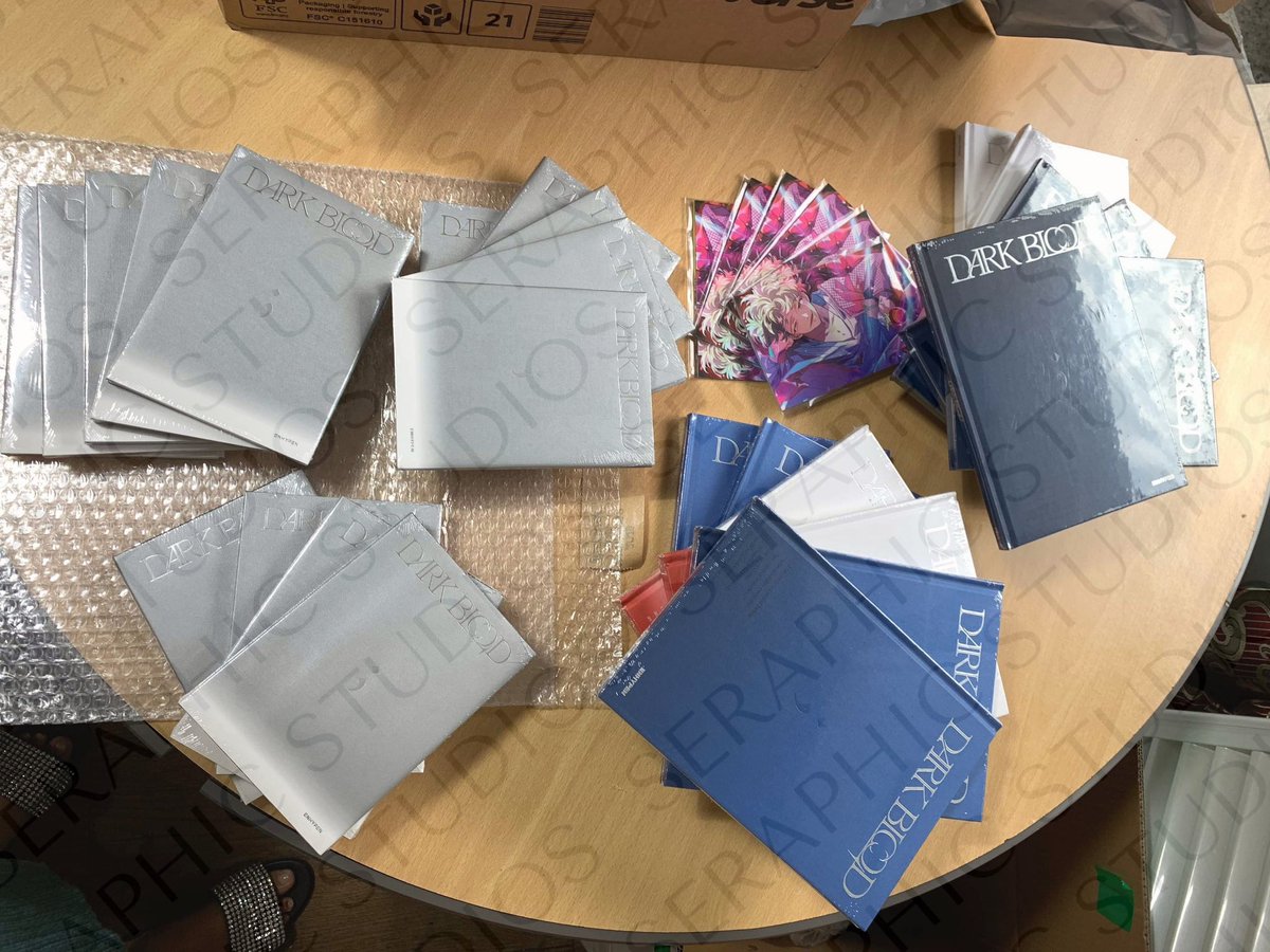 Seraphic_Studio's tweet photo. #SS_Updates
Some Dark Blood Albums (Weverse) already arrived at our Korean Address https://t.co/AI1pPxMdxz