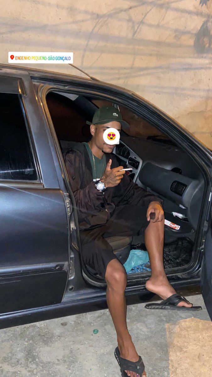 Enquanto deus for meu chão, não há quem me derrube.✍️🚀