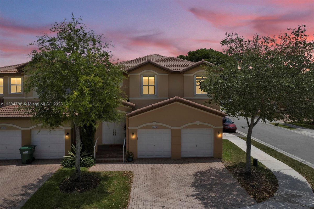 I am looking for a buyer for 8373 NW 113th Psge #Doral #FL  #realestate tour.keyes.com/home/NANASD