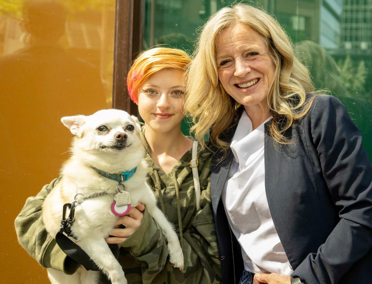 Rachel Notley tweet media