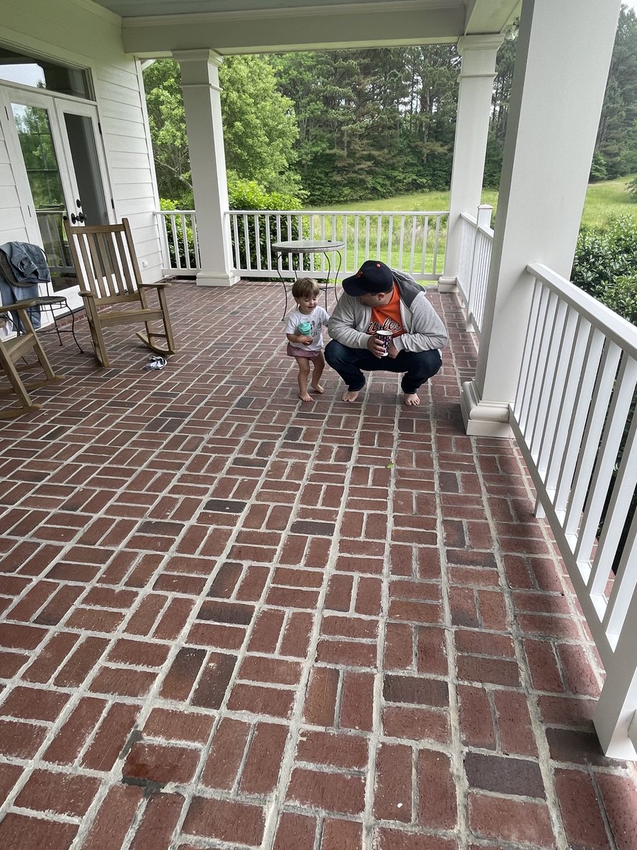 GlennMcCJr's tweet image. Look Uncle V.  It’s a frog!            #thesimplethings