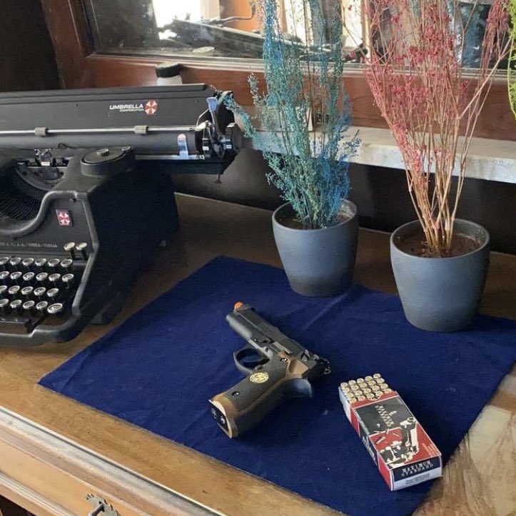 xsweetari's tweet photo. There’s a bar here in Rome that is totally Resident evil themed it’s name is “Plant 42”, there is a save room and all the game keys lmao I need to go there with my Ada’s cosplay https://t.co/MlHrgUqHHg