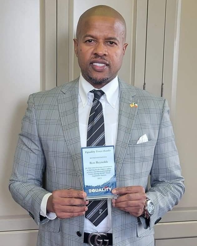 ronereynolds's tweet photo. Today I was excited to receive an Award from @EqualityTexas for my commitment to fighting for the rights of LGBTQ+ Texans during the 88th Legislative Session. I will continue to advocate for equality for ALL Texans! #TeamReynolds #HD27 #txlege #EqualityTexas https://t.co/l8GFOxrTLt