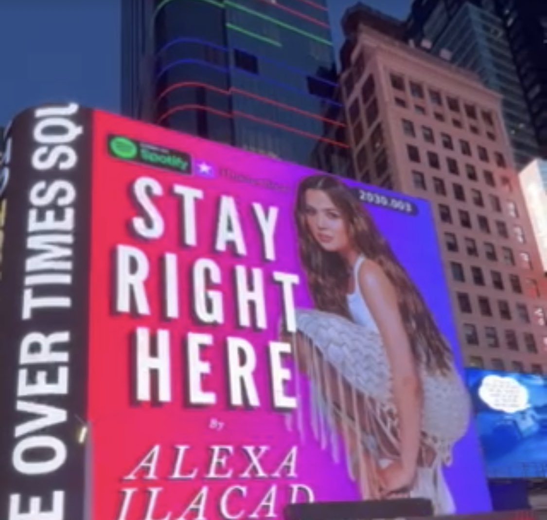 MissNeats_'s tweet photo. When I presented this to the antes, game ang lahat!! 

Start spreading the news! NEW YORK NEW YORK!!

KDLEX TimesSquare BILLBOARD https://t.co/4zwDXifAiD