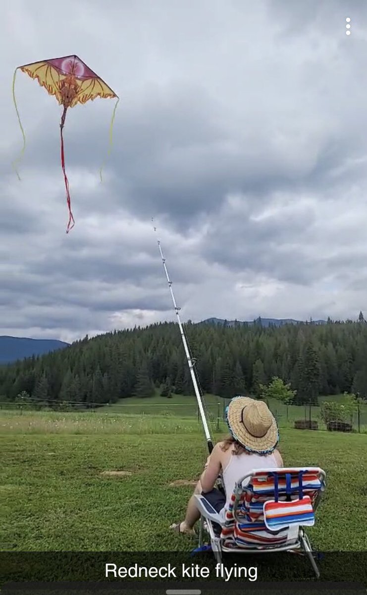 Redneck kite flying 😝