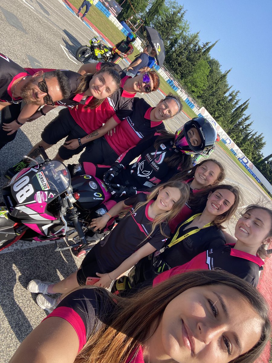 Angeluss_wsm's tweet photo. What a debut in the CIV Junior for the official Angeluss team 🤯
Double fourth place for Joy, double sixth place for Luana and excellent P9 and P7 for Betty too 🔥
A bit of a struggle instead for Izzy and Cecilia, but adapting to the new environment always takes a bit of time 🤗 https://t.co/S46q6zmsNq