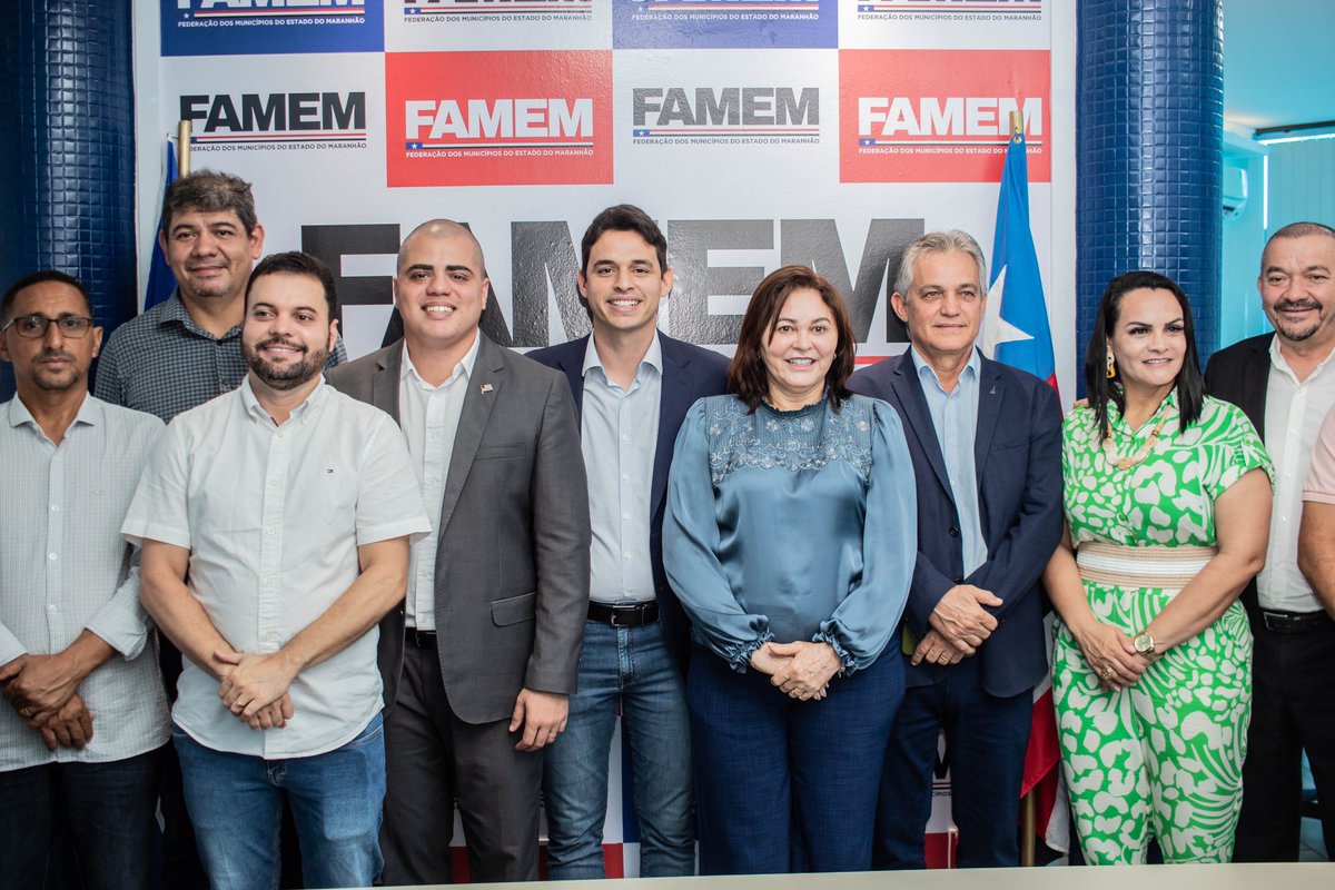 Juntos, Iterma e Famem promoveram, hoje (29), uma palestra sobre o programa Paz no Campo, do Governo do Estado. Na ocasião, gestores municipais puderam conhecer o maior programa de regularização fundiária da história do Maranhão. 

#Iterma #Famem #GovernoMA #Maranhão