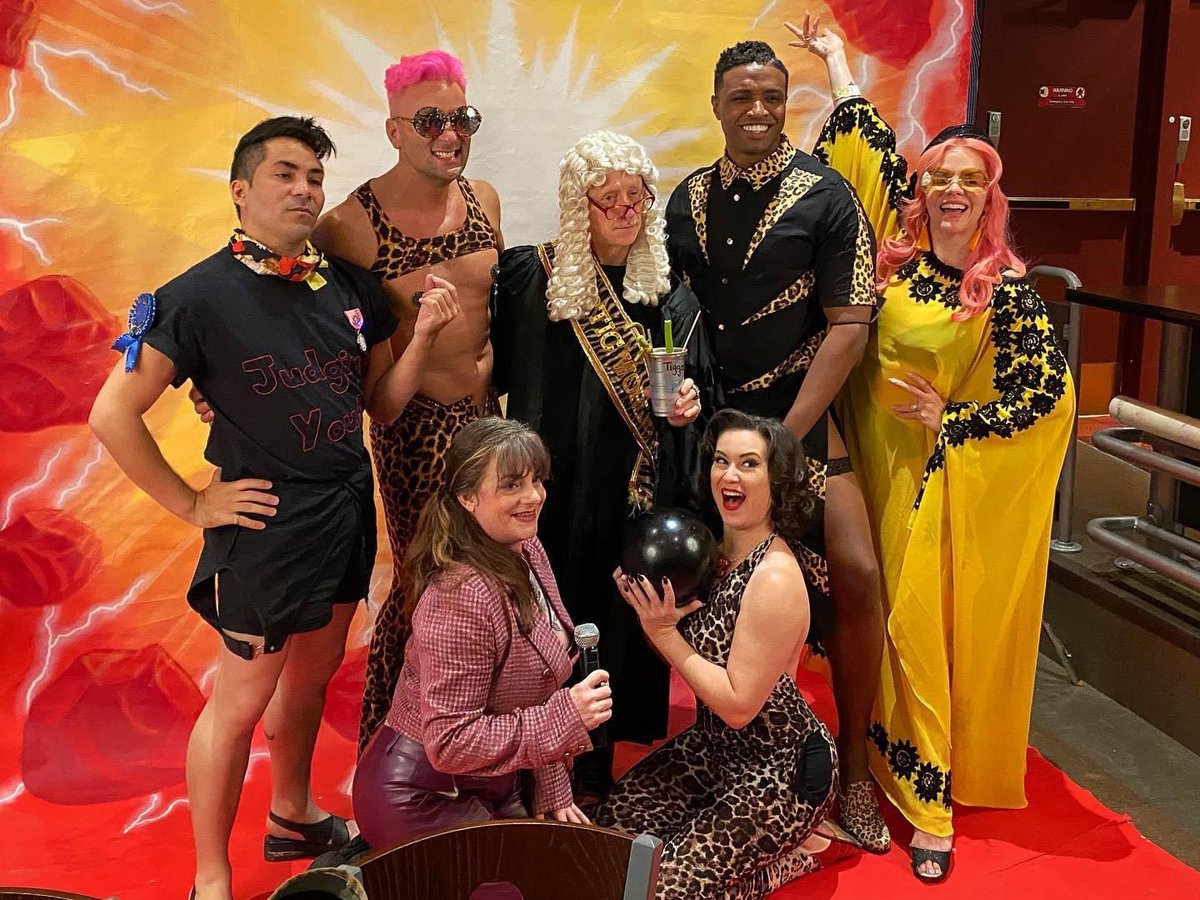 Have you signed your team up yet for the BHoF 2023 BARECATS BOWLING INVITATIONAL?

Put your team together (up to four bowlers) and play your best!

You can register at bhofweekend.com/session/bhof-2…

<a href="/burlesquehall/">Burlesque Hall of Fame</a> #BarecatsBowling