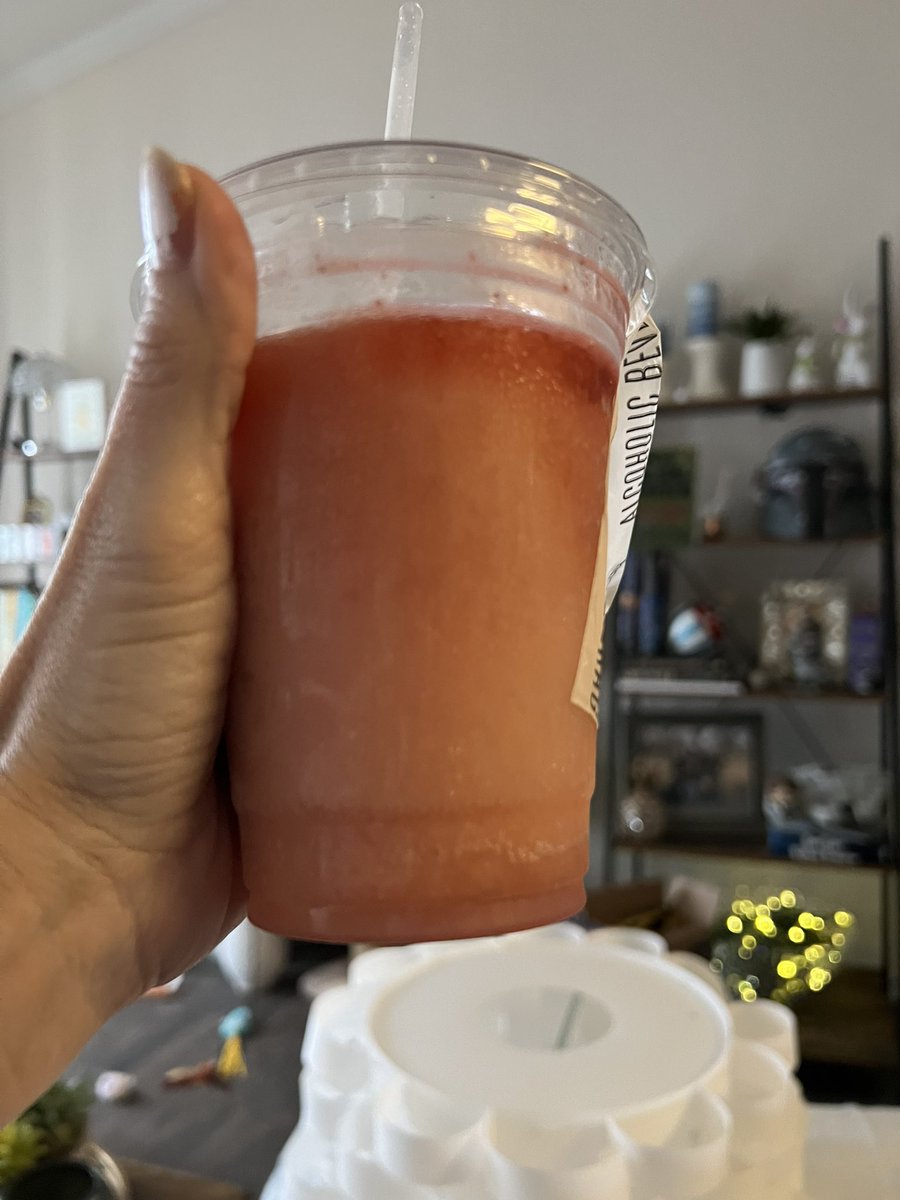 Duchess of Lemurs on Twitter "Mother Nature burger with green chili