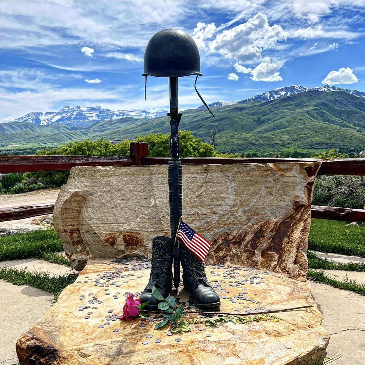 JackCarrUSA's tweet photo. Memorial Hill 

#Remember #MemorialDay https://t.co/FMTkwTKmxI