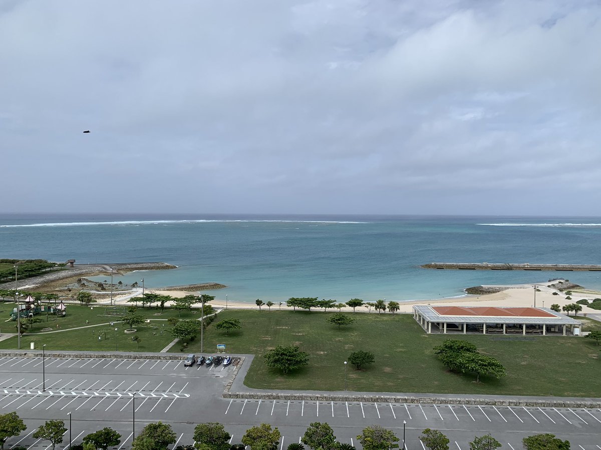 海が綺麗過ぎる…。 https://t.co/a0ZbFkdrVT