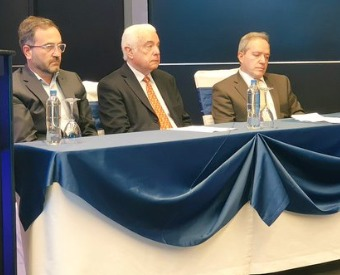 de_petrolero's tweet photo. Mientras la producción sigue en caída sin freno 32.545 BPPD, Fernando Santos  reunido con Gerente OCP Jorge Vugdelija, seguro arreglando a espaldas del pueblo  la extensión del contrato con OCP, que dicho sea de paso finaliza en Enero 2024, N0 NEGOCIEN A ESPALDAS DEL PUEBLO https://t.co/kKkVp3g9OK