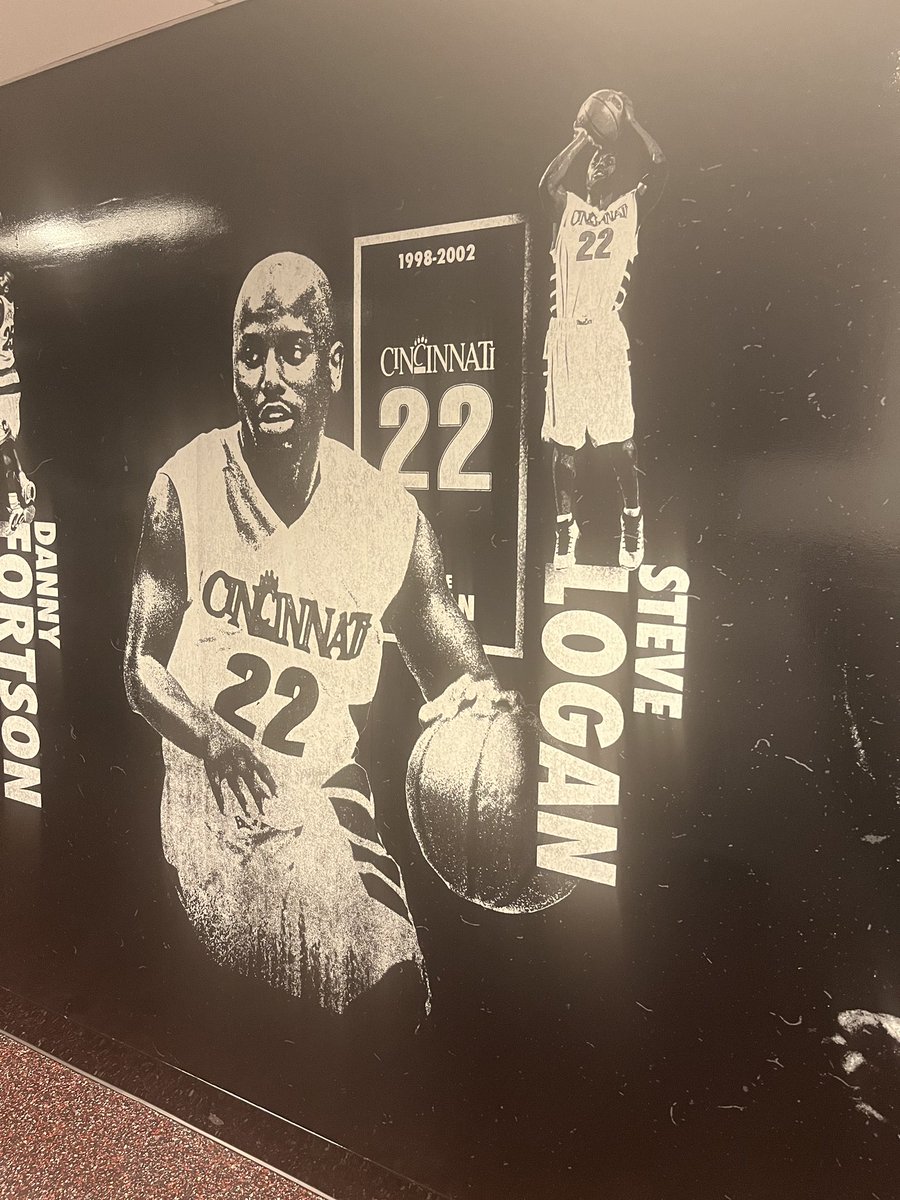 Looks Good outside of the UC MBB locker room! #BearcatNation ! ❤️💪🏿🏀