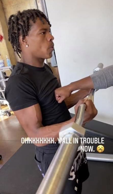 lil baby funny asf… it ain’t even no weight on there and he talking bout yall ass in trouble now 😂