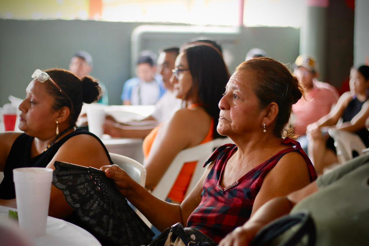 SergioGilRu's tweet image. La #RutaNaranja se fortalece en el sur de #Veracruz.
El día de hoy estuvimos con nuestra gente de #Cosoleacaque, #Acayucan y #Oteapan, escuchando sus inquietudes y haciendo equipo para #DefenderVeracruz y recuperar su grandeza .