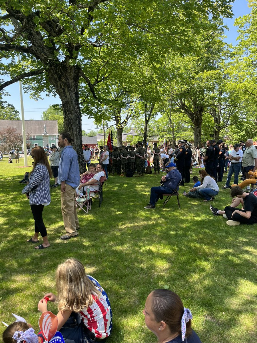 What a beautiful day for a parade and amazing #MemorialDay2023 ceremony in @HubbardstonMA !!!! Thank you to all of the planners and attendees 😊 #HonorAndRemember