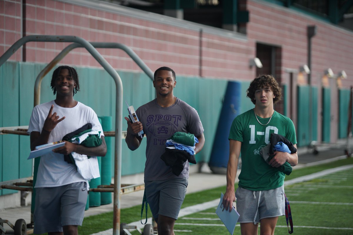 GreenWaveFB tweet picture