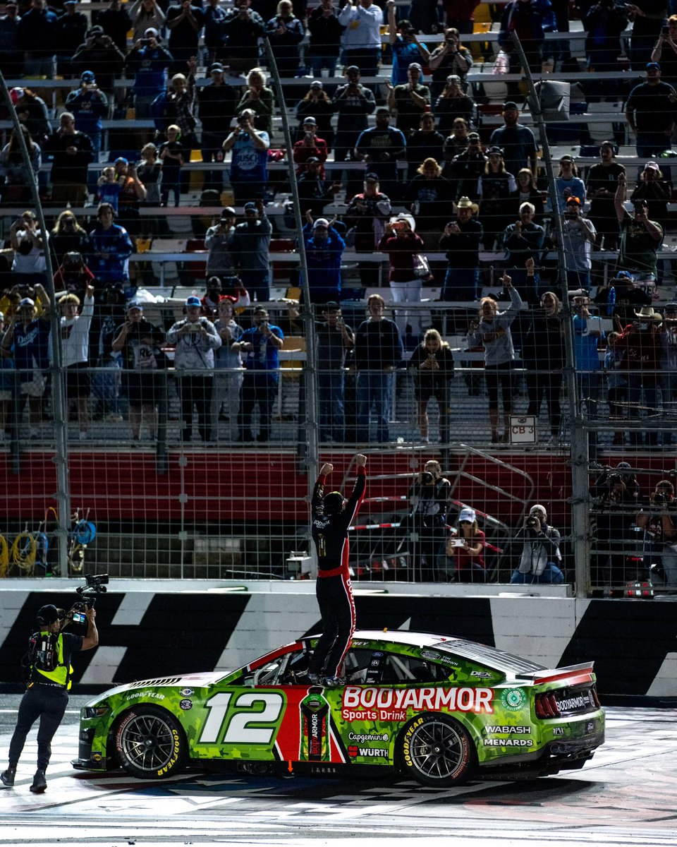 NASCAR's tweet photo. The wait was worth it. https://t.co/B3wnWzCrP2