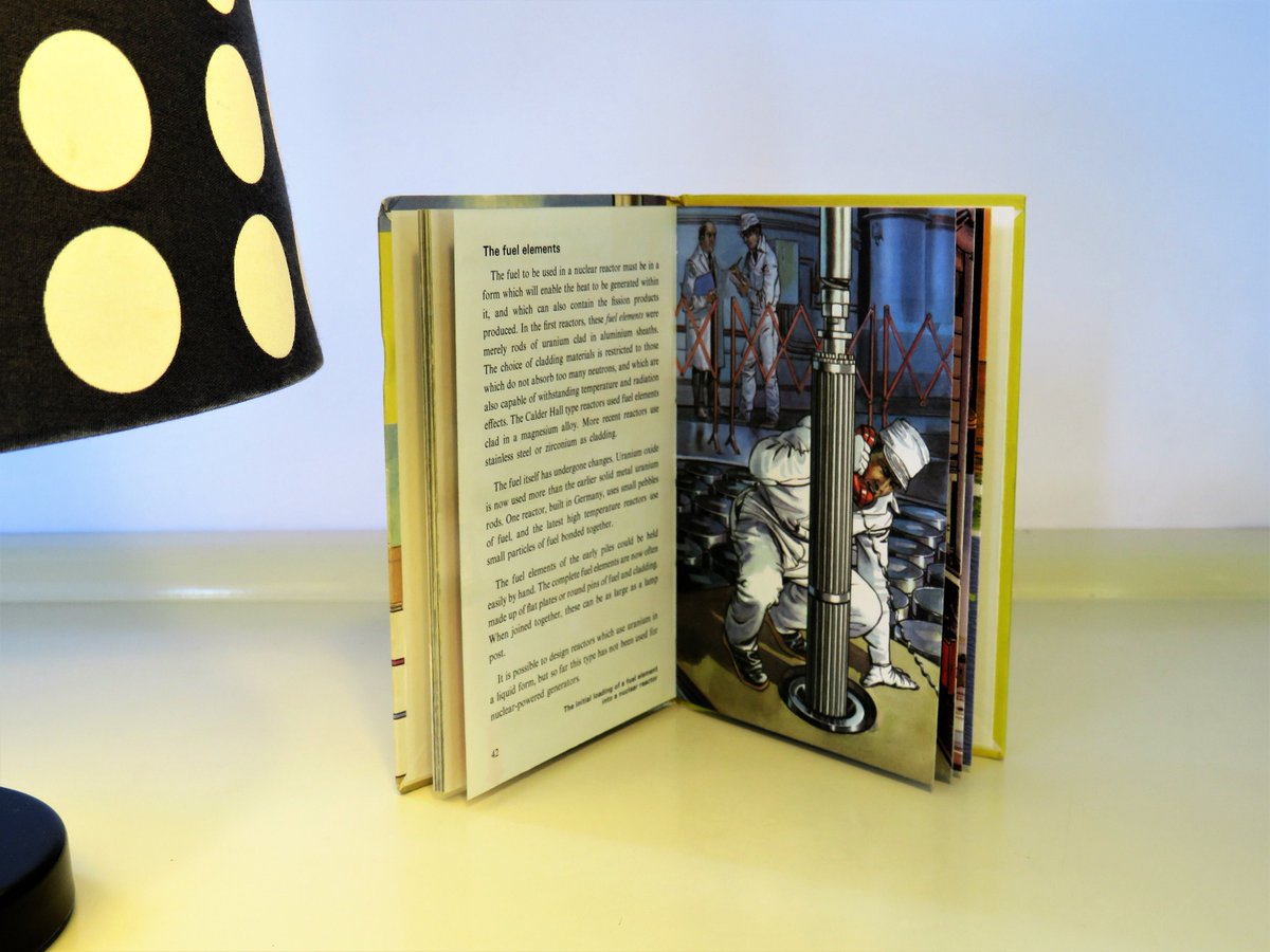 MaLanterne's tweet photo. Vintage Ladybird Books, Set of 5 Science Books, Original Illustration, Collectible Junior Books, Gift for Kids, British History Books, 60s https://t.co/Bay4knO2nw #Free shipping #Coronation #Vintage #Music #Home decor #Summerdress #Sales #EphemeraPack https://t.co/hCwRNm9kw9