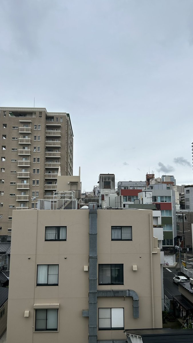 おはようございます🌞

今日の大阪の天気はくもり時々雨です☂️

梅雨入りしちゃいましたね🐰

#企業公式が地元の天気を言い合う
