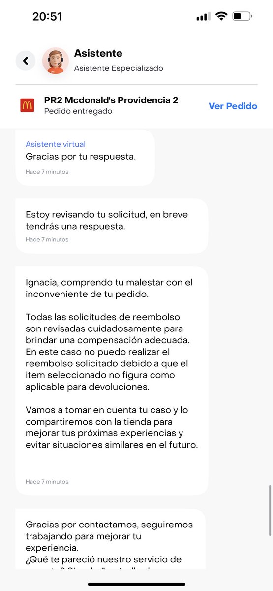 nachamillar's tweet photo. @RappiChile Necesito ayuda urgente de alguien! Mi pedido venía roto y aplastado, escribí para reclamar y esta fue la respuesta. Adjunto imagen de mi pedido.. https://t.co/KU7oIERszo