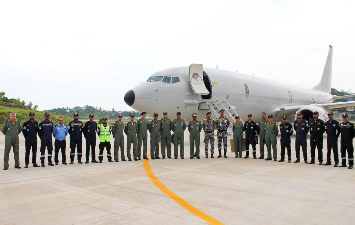 Air Mshl Saju Balakrishnan AVSM VM #CINCAN embarked P8I ac of INAS312 during a surveillance sortie off Andamans to gain insight into aircraft's capability. During interaction with aircrew C-in-C appreciated their professionalism, conduct & operational readiness!
@indiannavy
#ANC