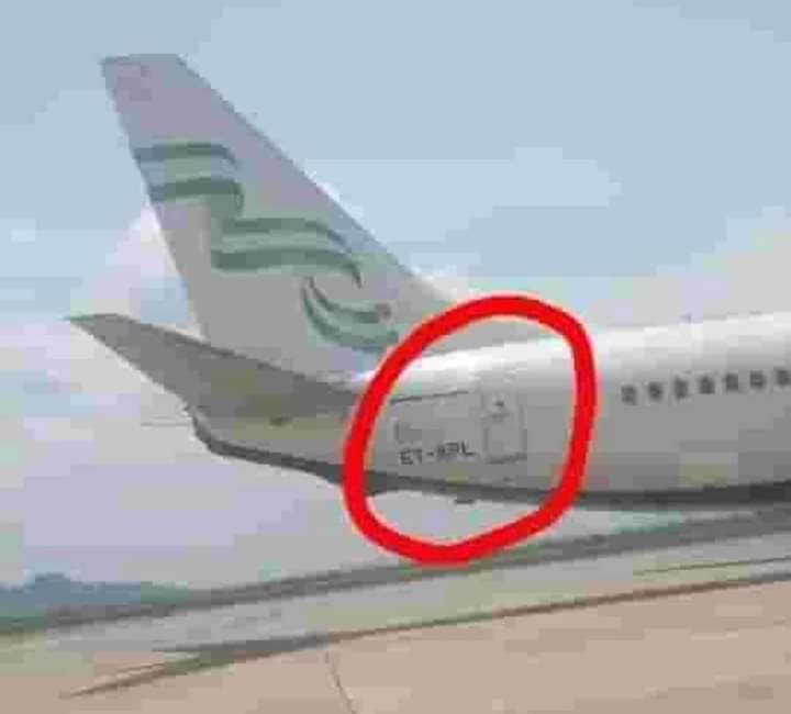 AIR NIGERIA!!!
They Forgot to Remove the Ethiopian Airline’s Registration Number on the Aircraft. 
ET-APL: AIRCRAFT Boeing 737-860, AIRLINE Ethiopian Airlines.