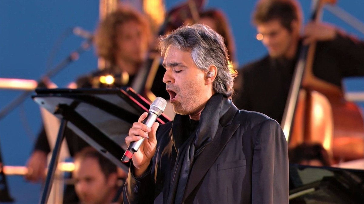 🎼🎼🎼🎼🎼🎼🎼🎼🎼🎼🎼🎼 Un message d'amour ...... vivre en #Toscanie .....#LiveConcert #AndreaBocelli 🇮🇹🎼💗Vivere Live In #Tuscany 🎥youtube.com/watch?v=m6SwCc…