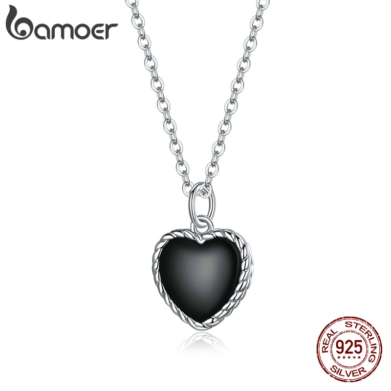 Express your love with the Bamoer 925 Sterling Silver Black Heart Love Pendant Chokers Necklace. ❤️✨ This elegant necklace is designed for women who want to make a bold statement. 💕🌟 #Bamoer #SterlingSilver #Silverjewelry #Silber925 #HeartPendant