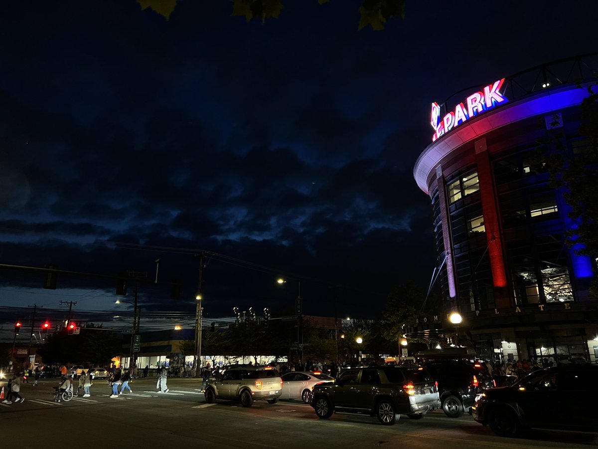 Art Navarro tweet media