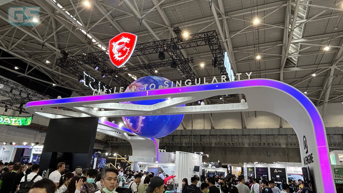 GamerSantaiMY's tweet photo. Kami melawati booth MSI di COMPUTEX Taipei, ada gaming gear seperti keyboard, mouse wireless, headset wireless dan juga mesh system!
#COMPUTEX #COMPUTEX2023 #COMPUTEXTaiwan https://t.co/BH05MSHkpD