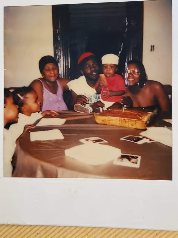 kingnon100's tweet photo. Happy born day Mother 💔 #PEACEINPARADISE https://t.co/BLR8onAvWs