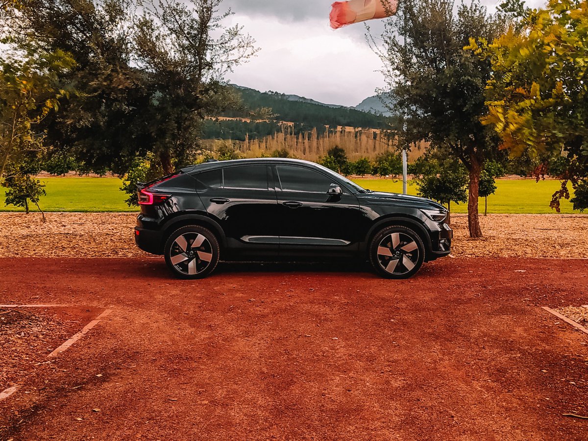 Our day yesterday with the new Volvo C40 Recharge has been, uhm, electrifying. Straight off the bat, the C40 Recharge P8 AWD Ultimate is very quick, especially when accelerating from stand still. When you're done with the boy racer stuff the…
#C40Recharge #VolvoMomentSA