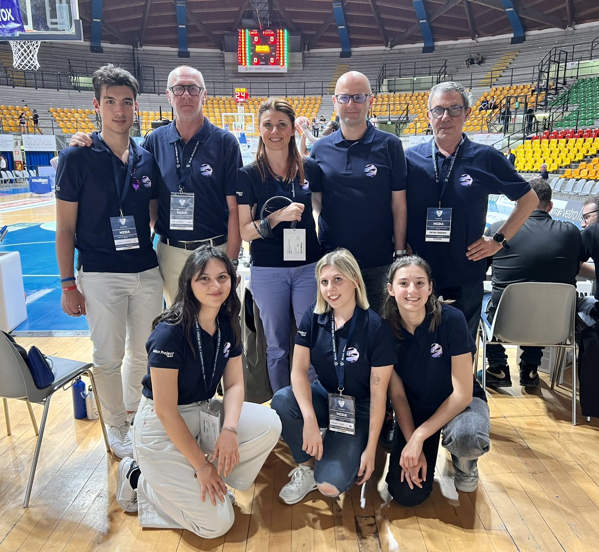 Zagorteo's tweet photo. Il grande Team di #lenews - by @labor_project https://t.co/nImmwIN57a