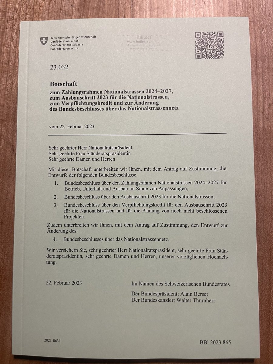 Zum Mitlesen: der heute im @ParlCH geplante Autobahn-Ausbau hat negative Auswirkungen auf Umwelt & Klima:
🛣️ Bodenversiegelung 👎🏼 
🛣️ Grundwasser 👎🏼
🛣️ Luftschadstoffe 👎🏼
🛣️ Klimagase 👎🏼
🛣️ Flächenbeanspruchung 👎🏼
🛣️ Fauna 👎🏼 
🛣️ Landschaft 👎🏼 #wahnsinnstoppen 
✋ #Landfrass