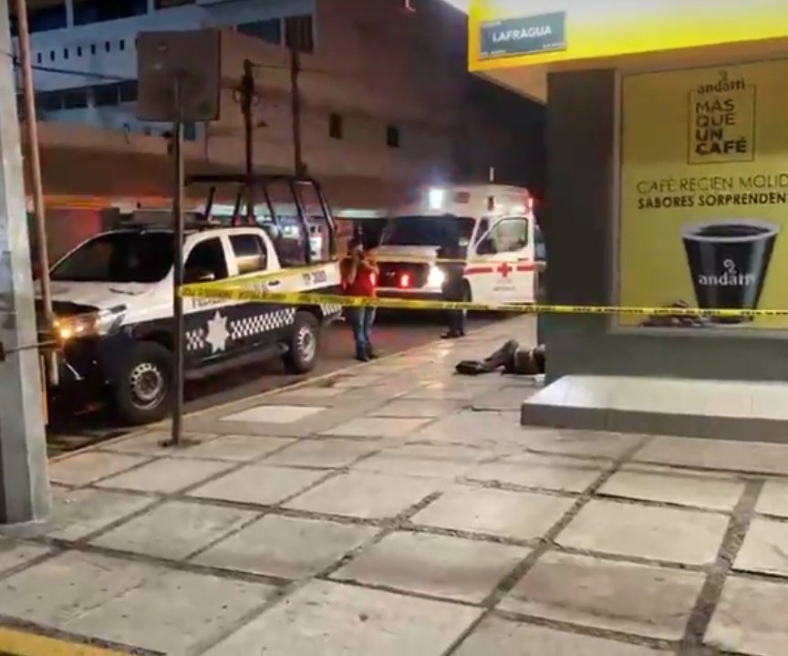 ChismitoJarocho's tweet image. #ChismitoJarocho 🚨 ALERTA 🚨 📷 TRAS REPORTE EFECTUADO EL PASADO VIERNES, EL JOVEN FUE ENCONTRADO MUERTO LA NOCHE DEL LUNES. Fotos cortesía de #VEA. @AyuntamientoVer @PatyYunes #VeracruzCiudadYPuerto #PaTiPalPuerto #VeracruzPuerto #Jarochos #Veracruz2023 @CruzRojaVerBoca @DIFVer