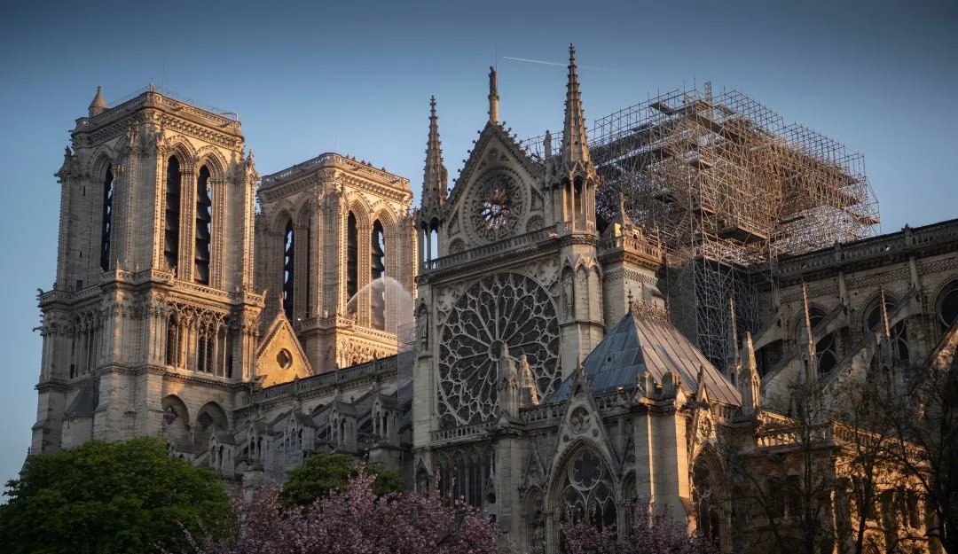 Gothic&Romanesque_Art tweet media