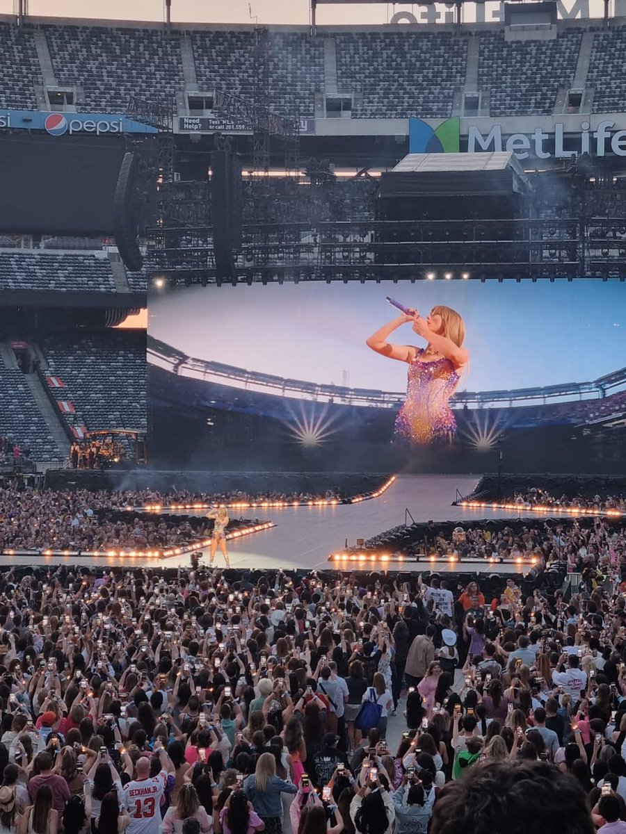 So, seeing #TaylorSwiftTheErasTour on the first night in Jersey was the most epic spiritual experience of my life. Turns out I've peaked at 39. ✨