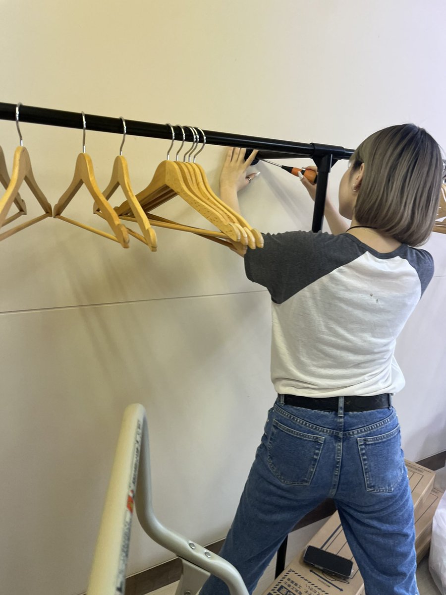 emoya_niigata's tweet image. フィニー！！！！！！！！！！
長岡初の無人の古着屋OPEN予定です(^^)
よろしくお願いします！
殿町に7月1日10時OPENです！
内装工事頑張ってます！！！
#finy
#emoya 
#無人の古着屋 
#24時間営業
#長岡