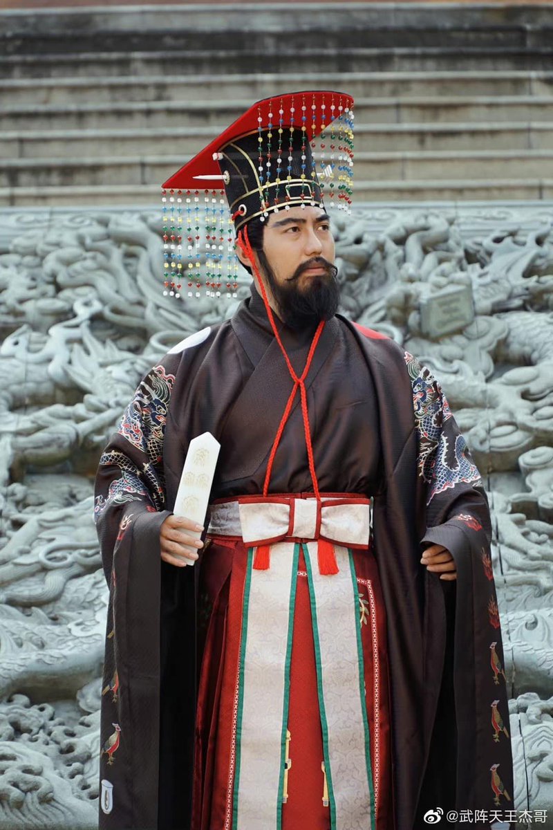 Cecelia_zhang0's tweet photo. 冕服 • Ming Dynasty  
Mianfu(冕服) literally means "Coronation Costume", was a kind of Chinese clothing worn by emperors, princes and kings during imperial China, from the Shang Dynasty until Ming Dynasty
#漢服 #中国 #China #Chinese #ChineseCulture #hanfu #chinesestyle https://t.co/2Rk647O6bO