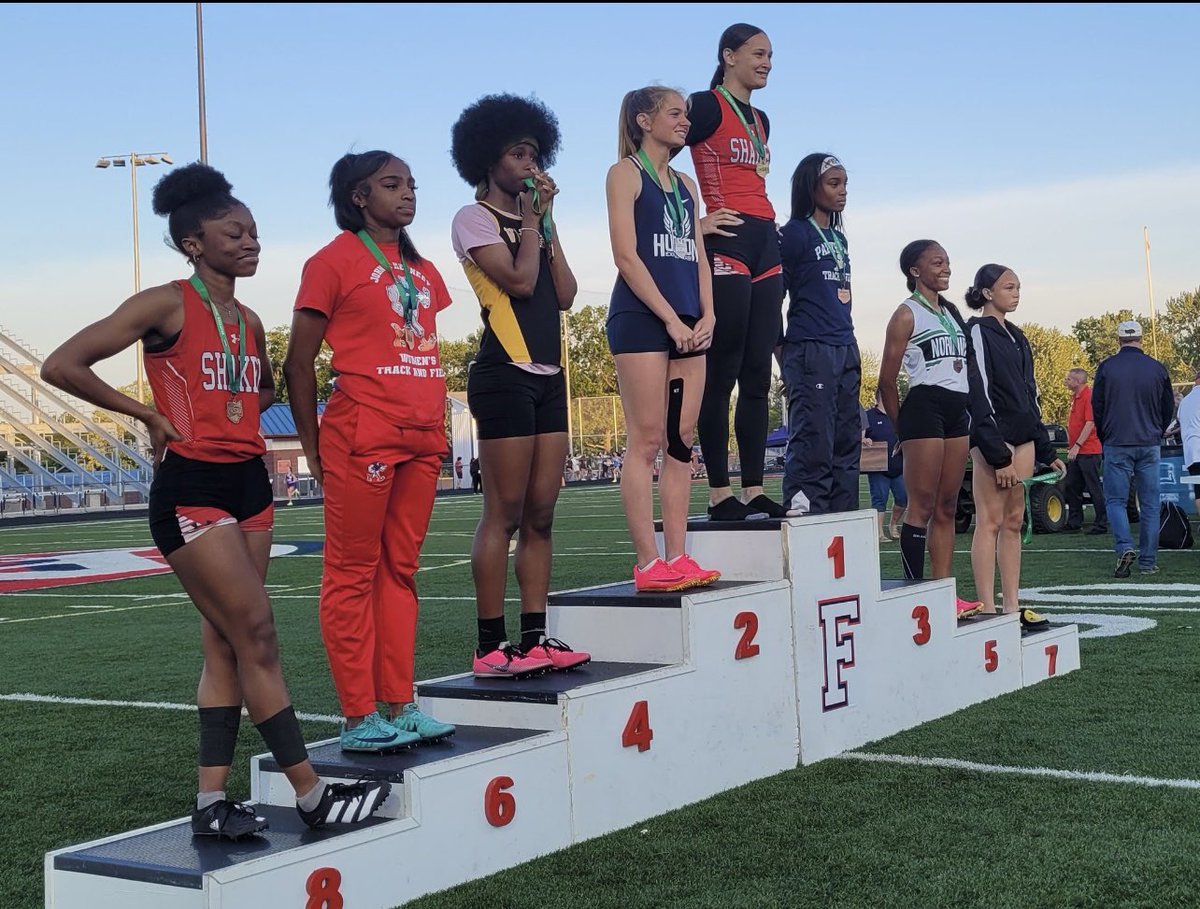 claireadunn1's tweet photo. Regionals was a success as a team we finished second overall and I made it out in all of my events 200,400,4x2, and 4x4 now onto states! https://t.co/qDdT4fgHxw