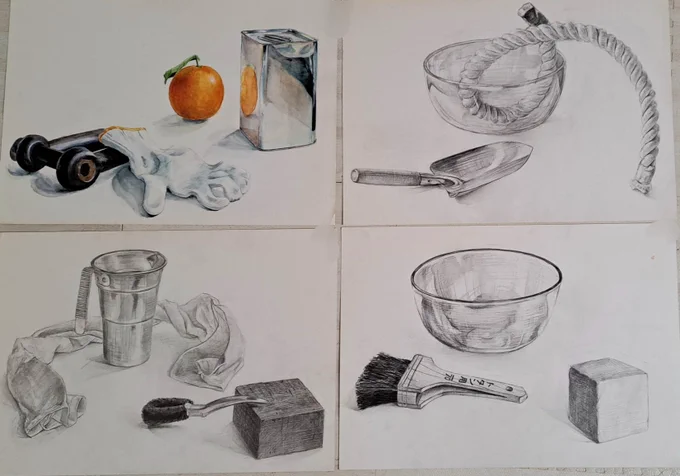 20年以上前、私が高校生の頃に通ってた絵画教室に親戚の子が通ってるらしい。先生も変わらずお元気そうで嬉しい。 懐かしくなって納戸から引っ張り出してきた当時のデッサンを見てビックリ。今より断然上手いやんかぁ～～😂昔の私頑張ってたぁ～今の私も頑張らないけませんね💪😂
