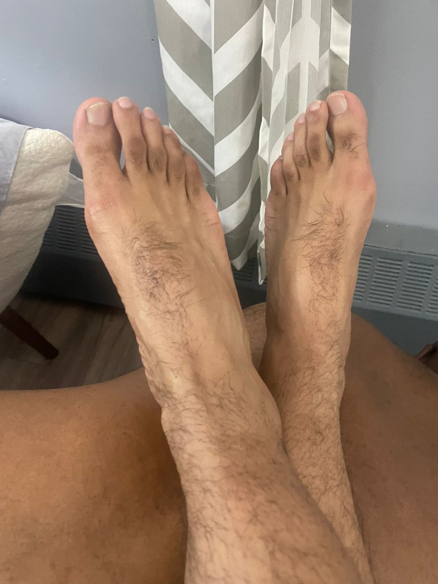 sbthedom's tweet image. In tribute to all you foot slaves  #feetdump #malefeet #torontofeet #footdom #findom #cashpig #nationalfootfetishday